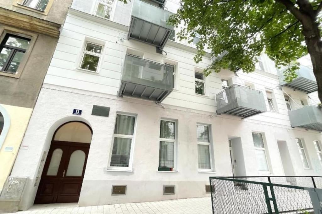 Modern Living In City Center - Fully Equipped Vienna Exterior photo